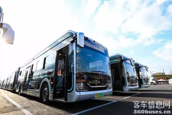 展商专访 | 自动驾驶巴士闪耀全场！CCTV央视报道宇通亮相上海国际客车展(图7)