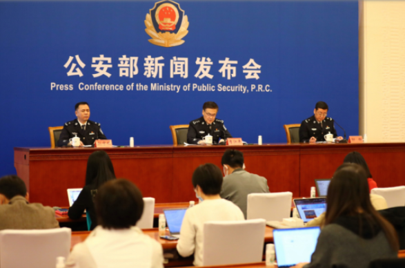 注意啦!公安部放宽大中客驾驶证申请年龄:22-60周岁皆可申请(图3) 注意啦!公安部放宽大中客驾驶证申请年龄:22-60周岁皆可申请(图3)