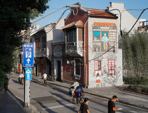 上海首条“建筑可阅读”专线巴士长啥样？快跟着记者来看看吧(图2)