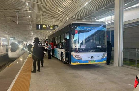欧辉护航冬残奥会，助冬残奥运动员绽放生命之光(图2)